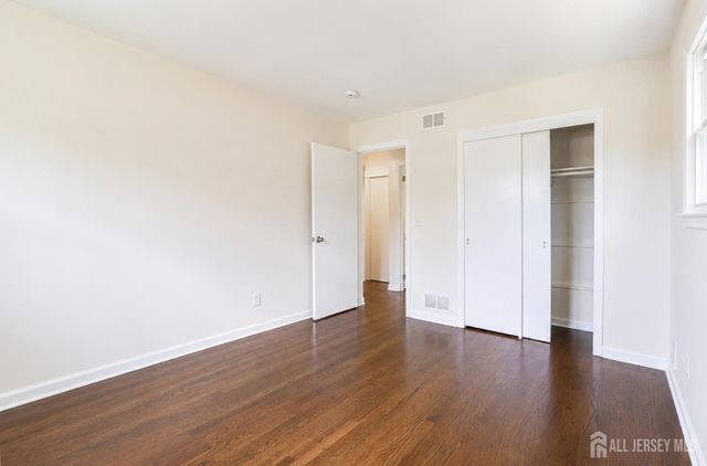 25 Lincoln Avenue, Piscataway, NJ 08854