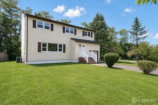 25 Lincoln Avenue, Piscataway, NJ 08854