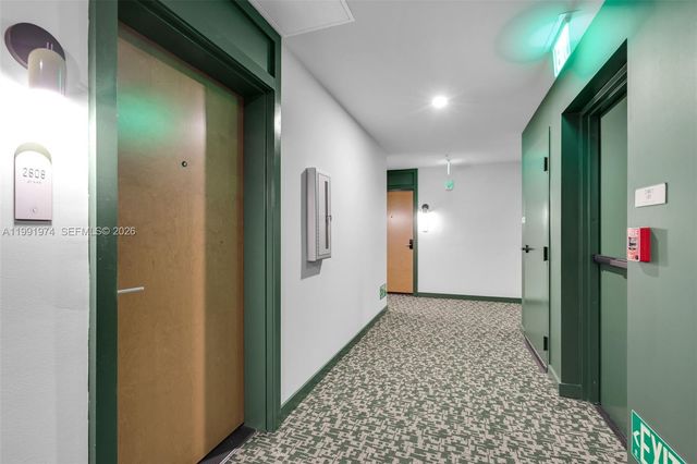 11 NE 6 th 2808, Miami, FL 33132