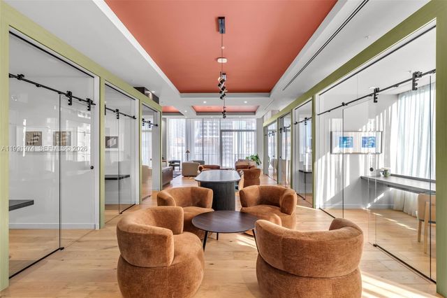 11 NE 6 th 2808, Miami, FL 33132