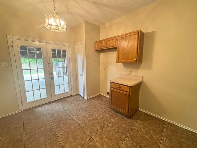 2915 Roxboro Road, Euless, TX 76039