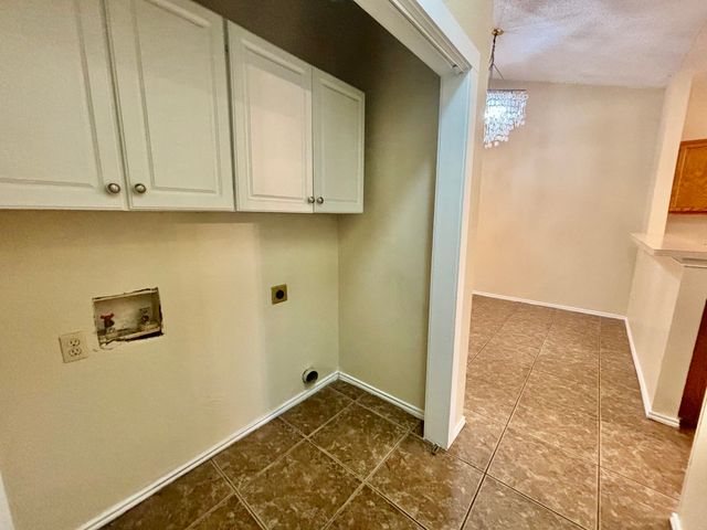 2915 Roxboro Road, Euless, TX 76039