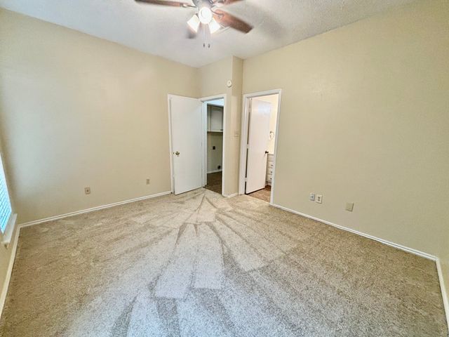 2915 Roxboro Road, Euless, TX 76039