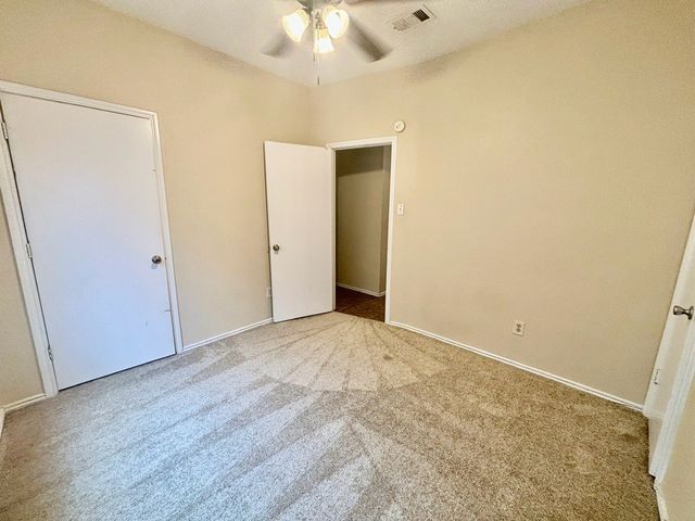 2915 Roxboro Road, Euless, TX 76039