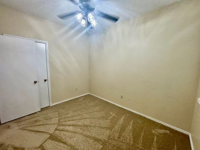 2915 Roxboro Road, Euless, TX 76039