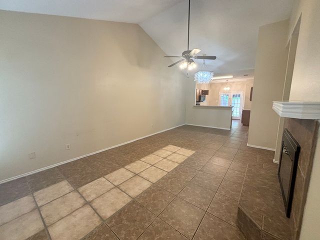 2915 Roxboro Road, Euless, TX 76039