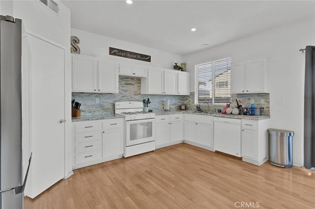 13277 Thornwood Court, Victorville, CA 92392