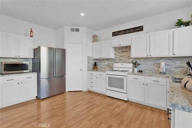 13277 Thornwood Court, Victorville, CA 92392