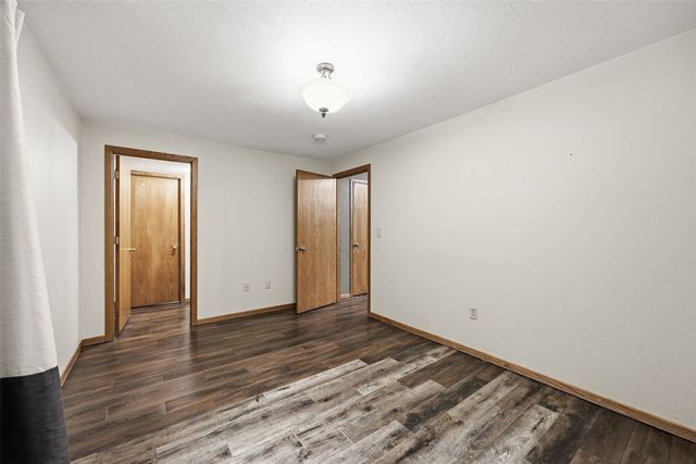 927 Aspen Ct, Iowa City, IA 52240