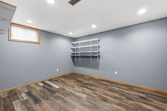 927 Aspen Ct, Iowa City, IA 52240