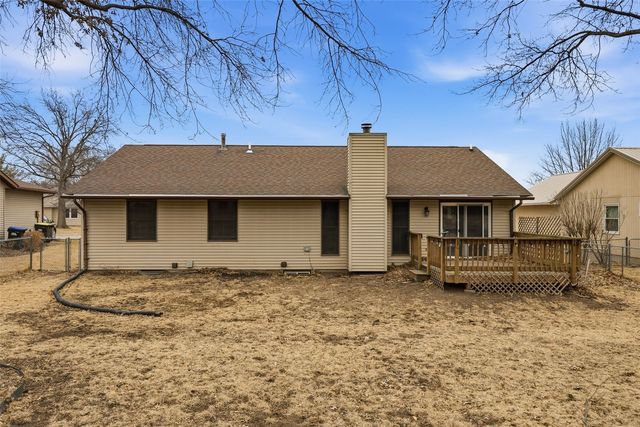 927 Aspen Ct, Iowa City, IA 52240