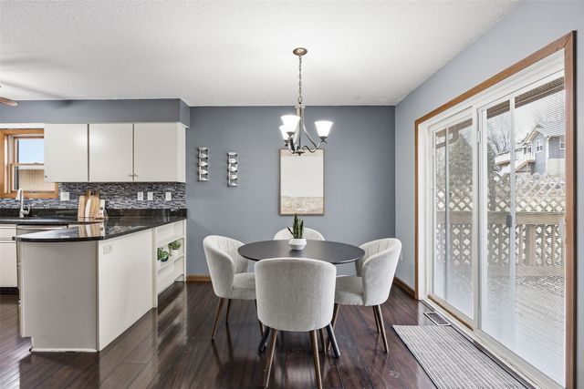 927 Aspen Ct, Iowa City, IA 52240