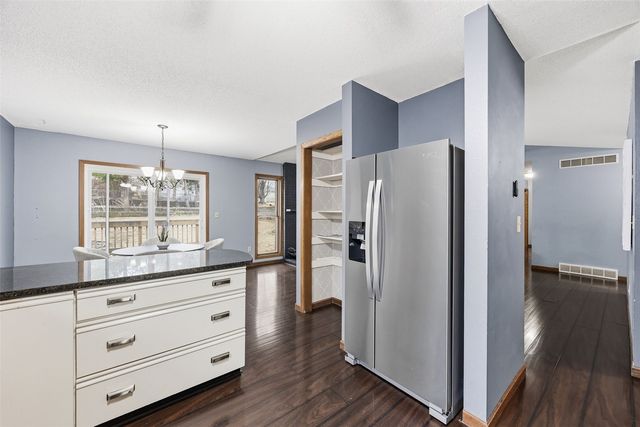 927 Aspen Ct, Iowa City, IA 52240