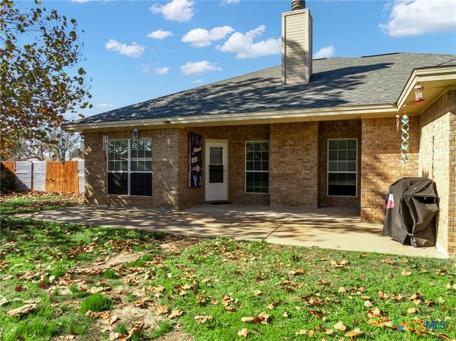 210 Lakewood Drive, Gatesville, TX 76528