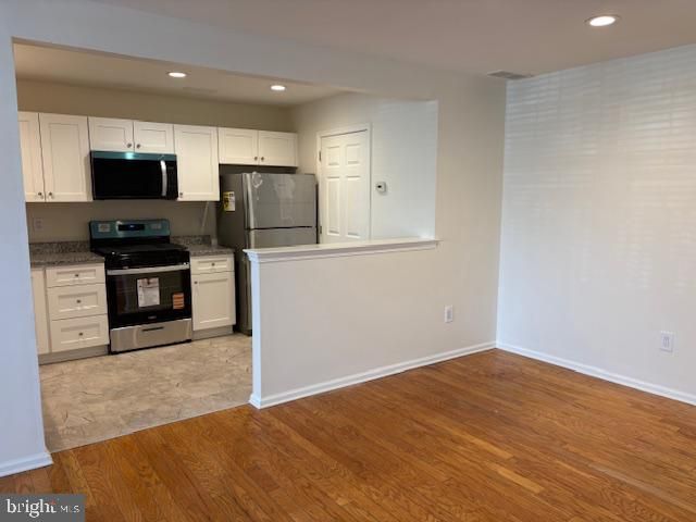 2403 BEACON DR, Sicklerville, NJ 08081