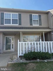 2403 BEACON DR, Sicklerville, NJ 08081