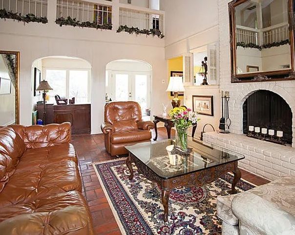 6615 Lyndon B Johnson Freeway, Dallas, TX 75240