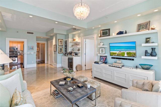 3350 SW 27 Ave PH-2203, Coconut Grove, FL 33133