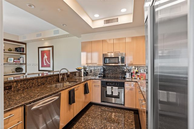 3350 SW 27 Ave PH-2203, Coconut Grove, FL 33133