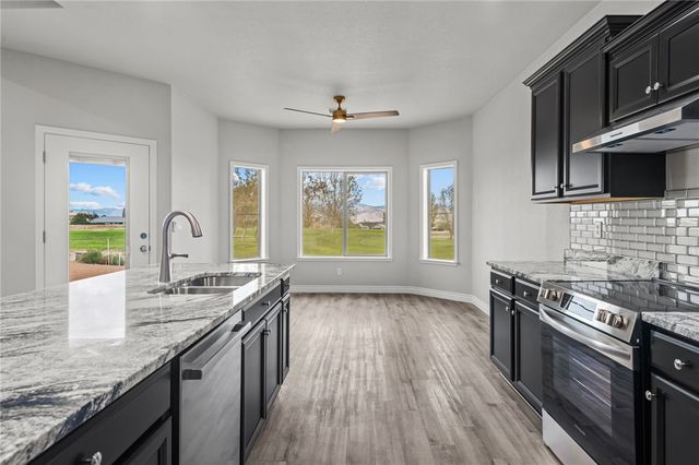 9821 N Vista Drive, Kingman, AZ 86401