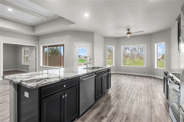 9821 N Vista Drive, Kingman, AZ 86401