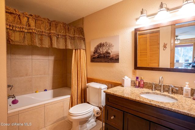 2264 Parker Canyon Rd, Bonners Ferry, ID 83805