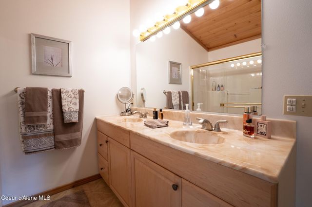 2264 Parker Canyon Rd, Bonners Ferry, ID 83805