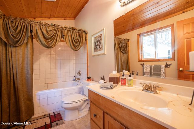 2264 Parker Canyon Rd, Bonners Ferry, ID 83805
