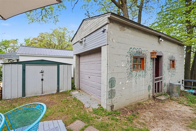 58858 River Heights Drive, Three Rivers, MI 49093