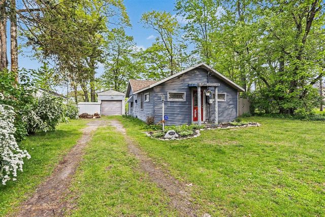 58858 River Heights Drive, Three Rivers, MI 49093