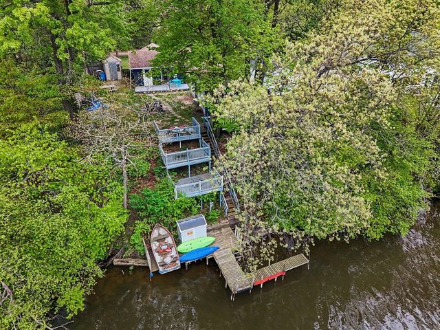 58858 River Heights Drive, Three Rivers, MI 49093