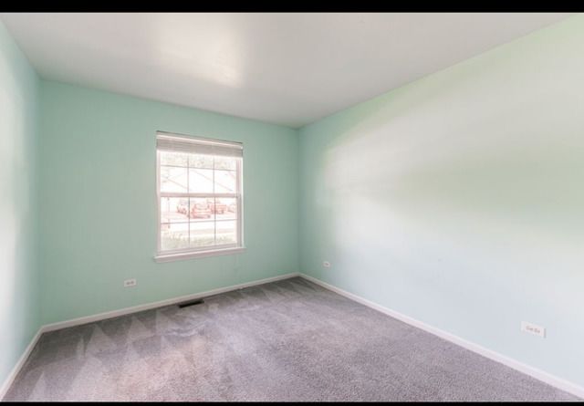 1202 N Red Oak Circle 2, Round Lake Beach, IL 60073