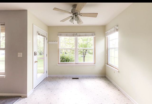 1202 N Red Oak Circle 2, Round Lake Beach, IL 60073