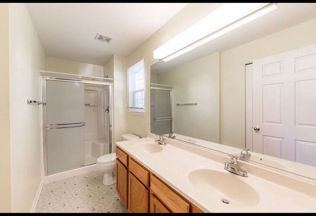 1202 N Red Oak Circle 2, Round Lake Beach, IL 60073