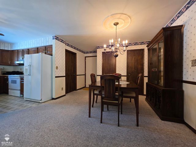 2445 N Hickory Road, Owosso Twp, MI 48867