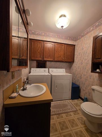 2445 N Hickory Road, Owosso Twp, MI 48867