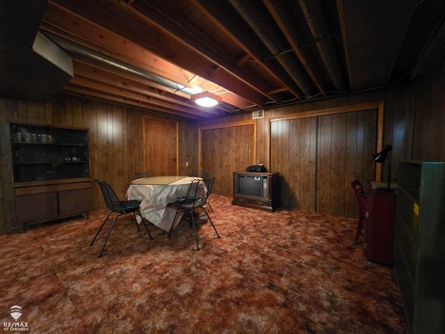 2445 N Hickory Road, Owosso Twp, MI 48867