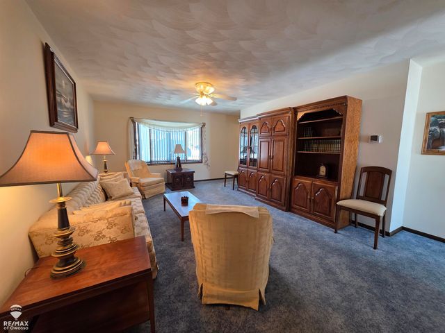 2445 N Hickory Road, Owosso Twp, MI 48867