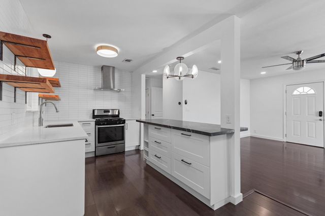 3001 Catalina DR, Austin, TX 78741