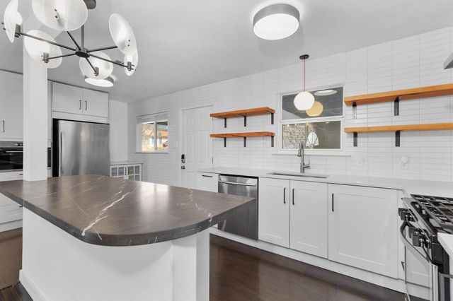 3001 Catalina DR, Austin, TX 78741