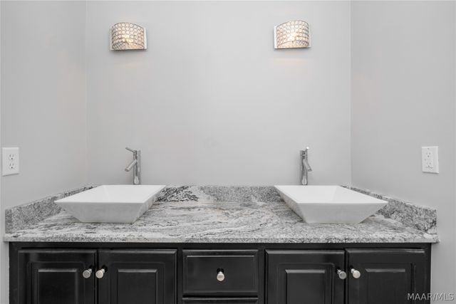 211 Carter Lane, Valley Grande, AL 36703