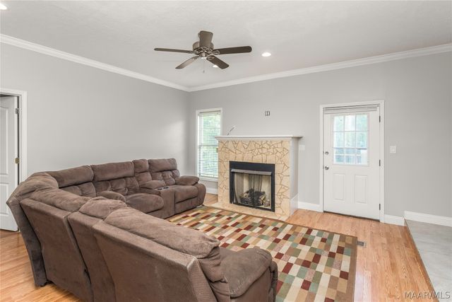 211 Carter Lane, Valley Grande, AL 36703