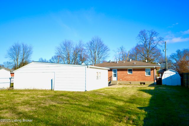 5771 Dorinda Dr, Louisville, KY 40258