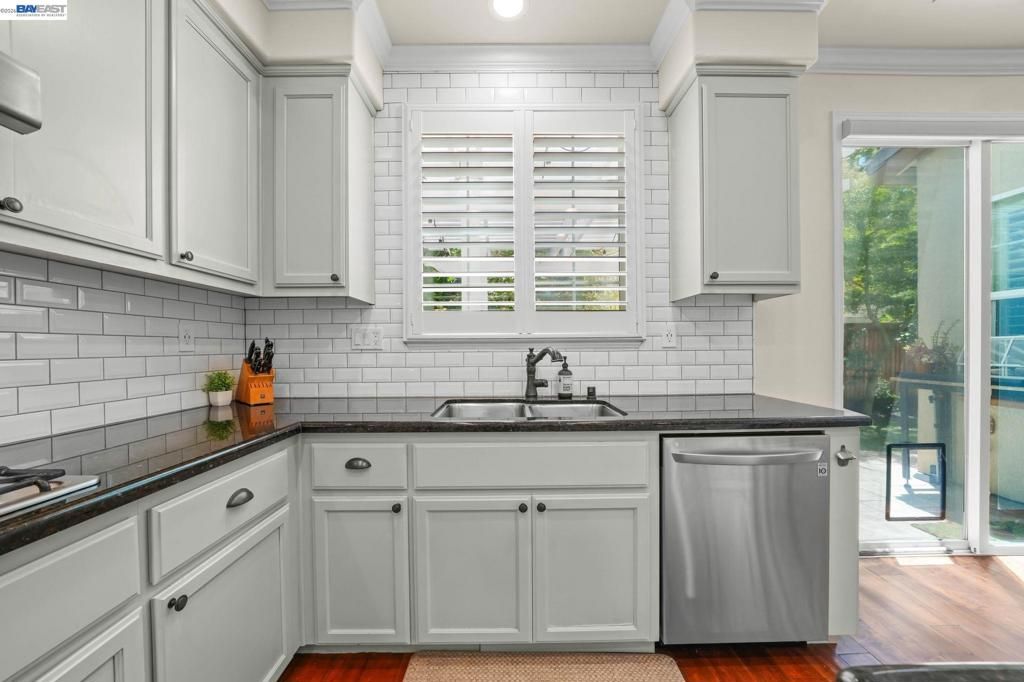 Image 16 of property listing at 2188 Arlington Way, San Ramon, CA 94582