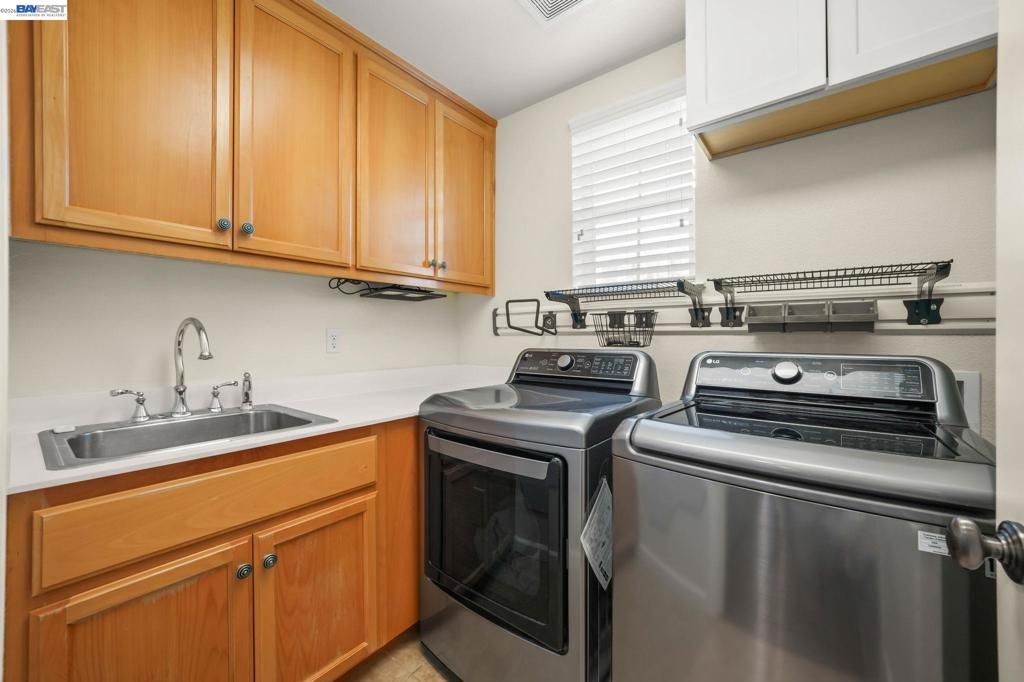 Image 24 of property listing at 2188 Arlington Way, San Ramon, CA 94582