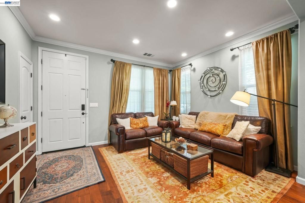 Image 5 of property listing at 2188 Arlington Way, San Ramon, CA 94582