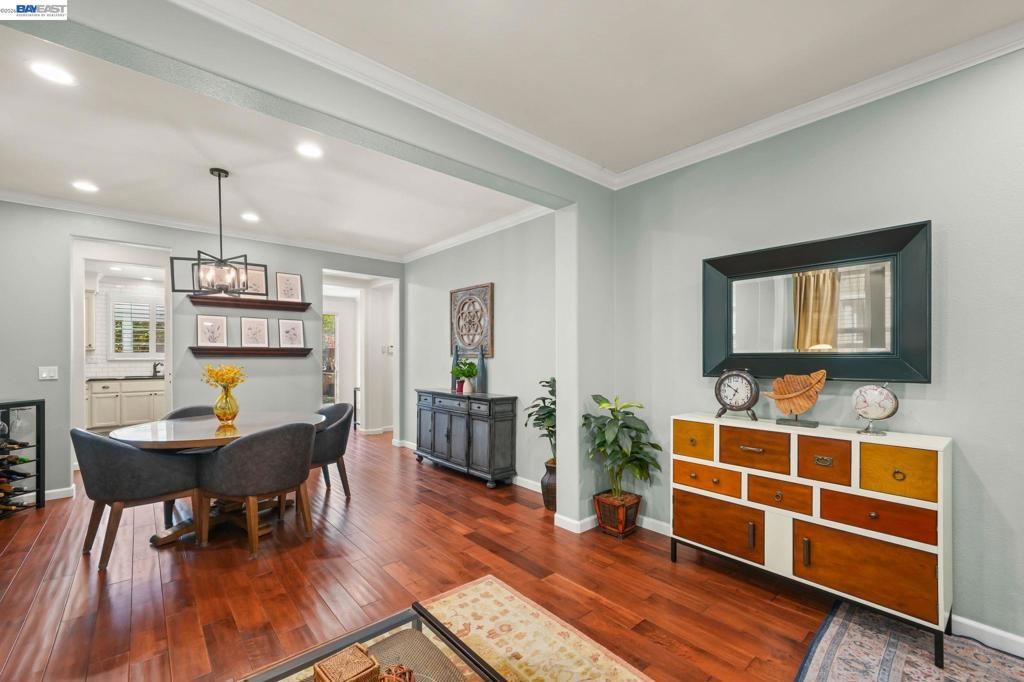Image 8 of property listing at 2188 Arlington Way, San Ramon, CA 94582