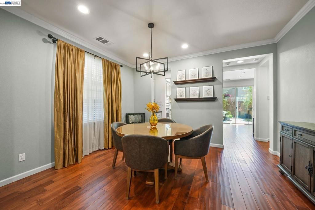 Image 9 of property listing at 2188 Arlington Way, San Ramon, CA 94582