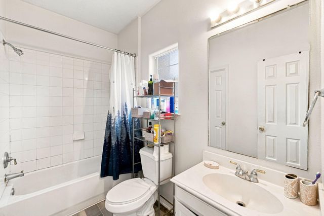 7965 Fields Street, Houston, TX 77028