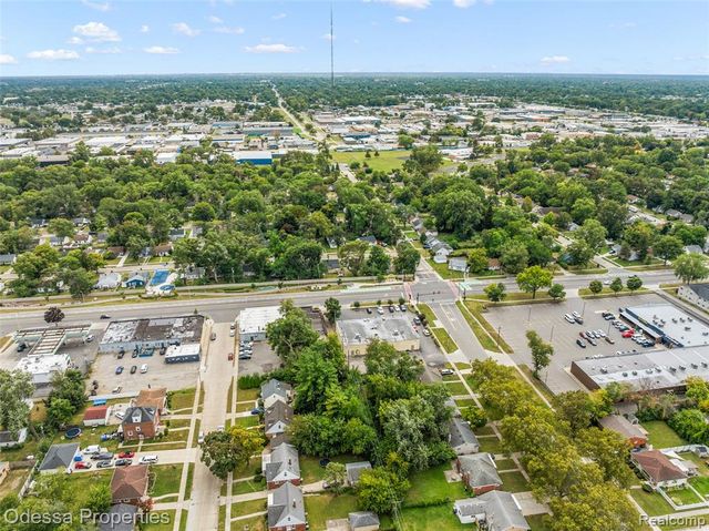 10840 W 9 Mile Road, Oak Park, MI 48237